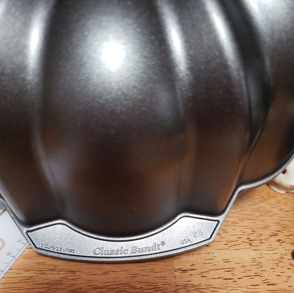 Nordicware classic bunt pan - Picture 6 of 9